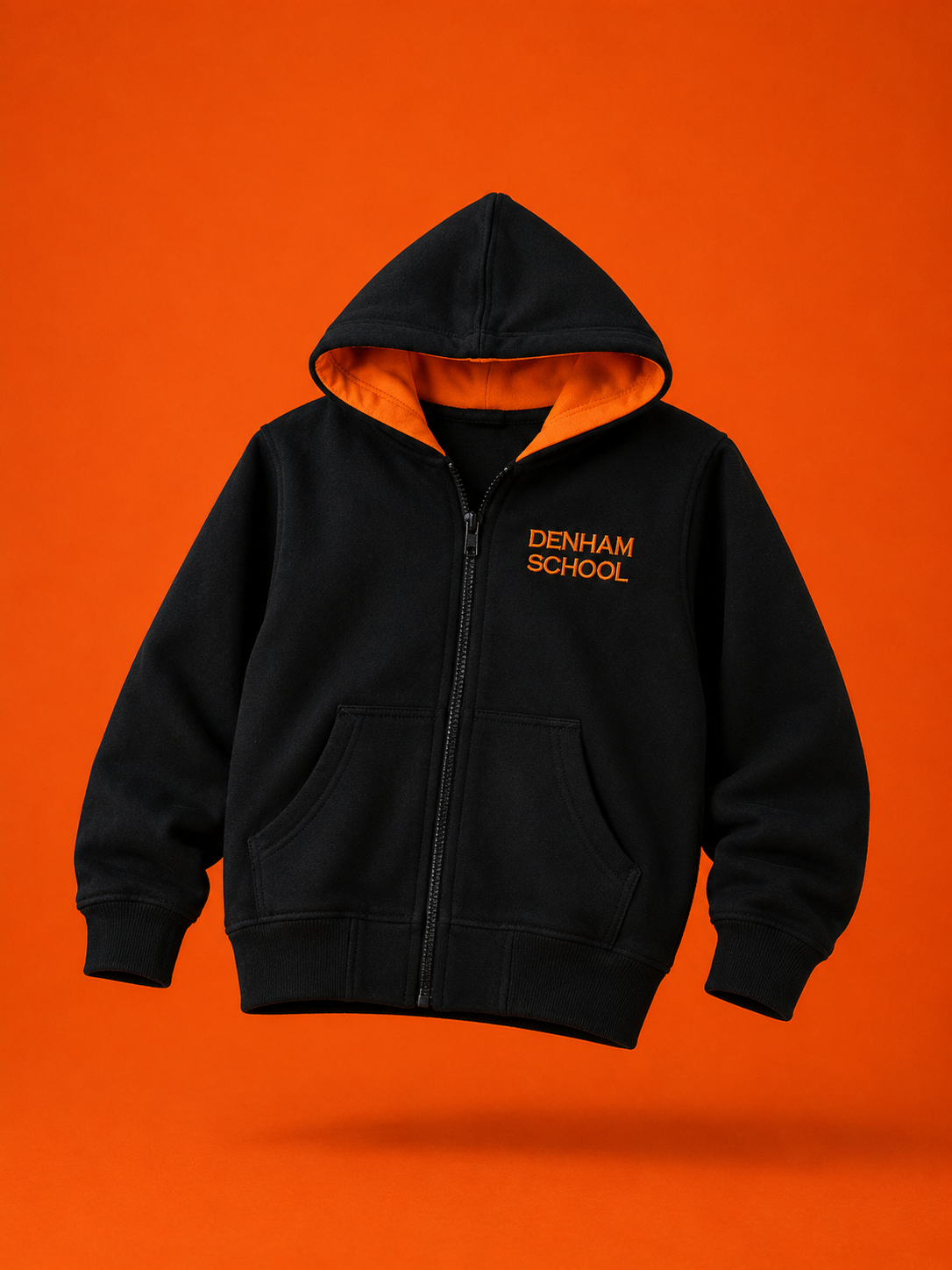 Polerón Negro con cierre y gorro